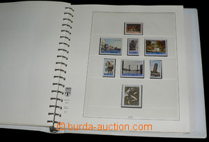 29785 - 1945-79 ITALY neúplná sbírka na zasklených listech Lind