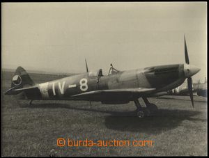 68726 - 1946 Východský John - photo Brit. jednomístné stihačky