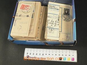81857 - 1943 SLOVAKIA 1939-45 collection of ca. 300 pcs of cuts dis
