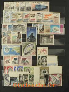 84955 - 1951-68 MONACO partie známek, kompletní a nekompletní s