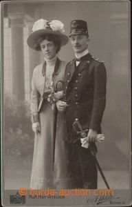 86378 - 1909 RAILWAYS cabinet card, man in uniform and lady in hat,
