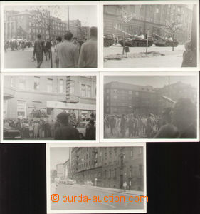 91150 - 1968 OSTRAVA 21.8.1968, 5 pieces B/W photos 15x10,5cm, vie