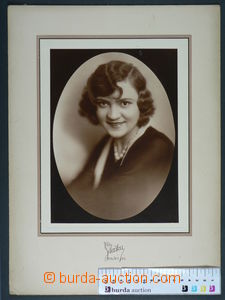 92981 - 1920 FASHION girl, format 17x24cm, atelier Zelenka, Kolín,