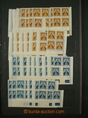 94498 - 1943 BOHEMIA-MORAVIA / OFFICIAL accumulation corner blk-of-