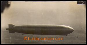 95567 - 1930 Zeppelin above Milovicemi, real photo, B/W, format ca.