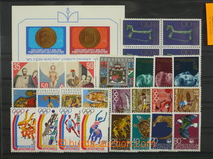 97029 - 1972-88 sestava 9 kompletních emisí, obsahuje Mi.Bl.10, Mi.5