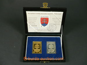 105734 - 1996 SLOVAKIA / PLAQUES  gold and silver plaque with motive 