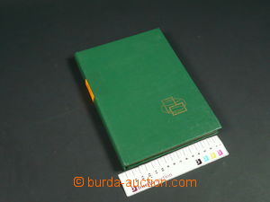 111215 - 1918-40 LATVIA  menší sbírka známek v 6-listovém zásob