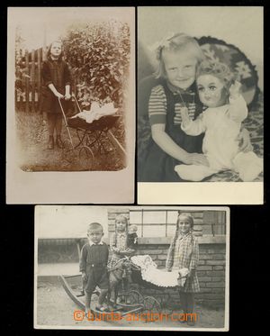 111343 - 1915-35 sestava 3ks pohlednic, kočárky, panenky, houpací 