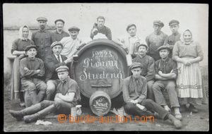 119909 - 1923 STUDENÁ - společné foto, dělníci a pivní sud, piv