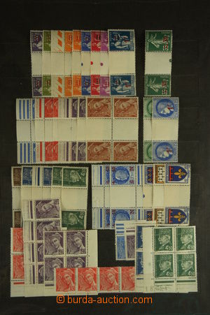 127769 - 1937-42 [COLLECTIONS]  comp. of stamps, gutter, bloks of fou