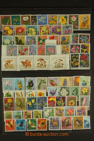 128664 - 1960-85 [COLLECTIONS]  FAUNA, FLORA  comp. of stamps, on 2 c