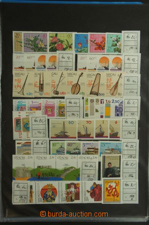 142313 - 1973-89 [COLLECTIONS]  comp. of stamps, contains i.a. comple