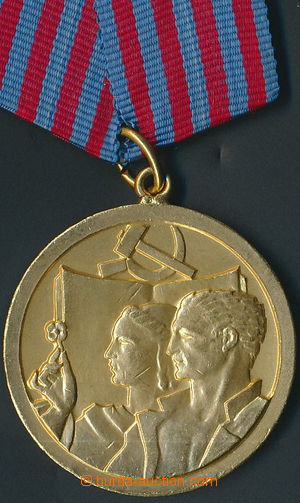 153299 - 1945- Medal work