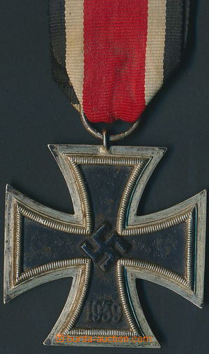 153410 - 1939 Iron Cross 1939, 2nd class, flat form; on left hints of