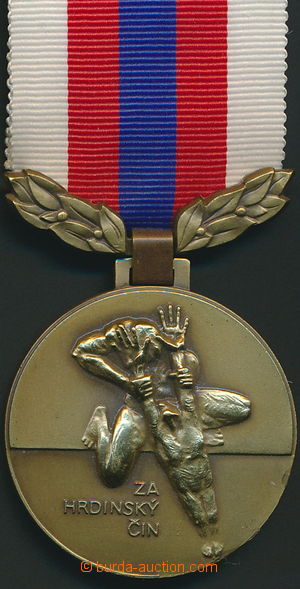 153551 - 1948- Medaile Za hrdinský čin, pozlacený bronz, stužka