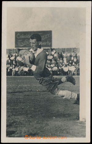 160407 - 1933 FOOTBALL  photo postcard brankáře Slávie Francis Pl