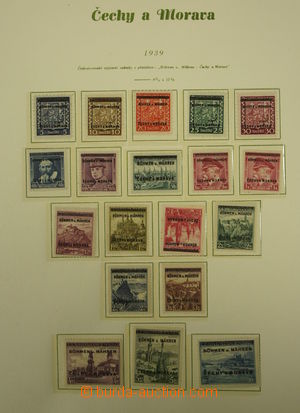 163473 - 1939-45 [SBÍRKY]  základní sbírka na 16 zasklených list
