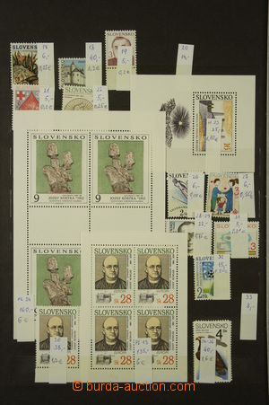 166992 - 1993-2002 [SBÍRKY]  sbírka známek ve 12-listovém zásobn