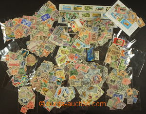 173785 - cca 1860-1970 [COLLECTIONS] ca. 1500 stamps, part of big est