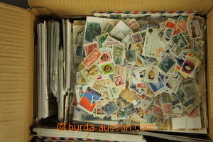 187006 - 1920-12000 [COLLECTIONS]  larger box with thousands of stamp