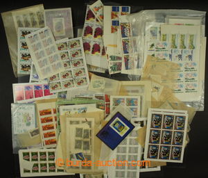 195229 - 1960-1990 [COLLECTIONS]  accumulation in larger box, thousan
