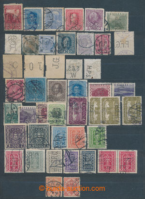 197835 - 1900-1935 selection of ca. 100 stamps and 7 entires with Aus