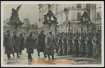 214948 - 1939 A. HITLER - visit Prague castle, show;  B/W photo postc