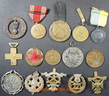 221045 -  SELECTION of / 15 various medals and badges, USA, China, Gr