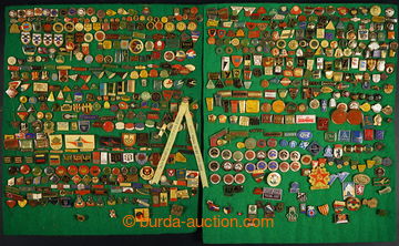 230151 -  [COLLECTIONS]  selection badges on 2 sheets + in/at small l