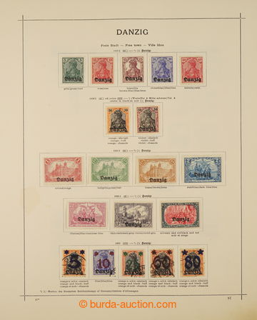 230642 - 1920-1926 [SBÍRKY]  stará sbírka na 13 listech Schaubek, 