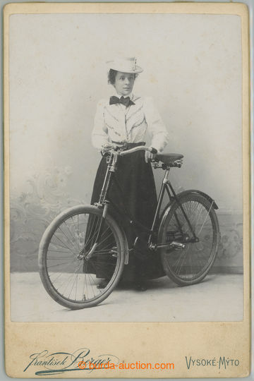 234880 - 1910? CYCLING / cabinet card ladies with bicycle, atelier Fr