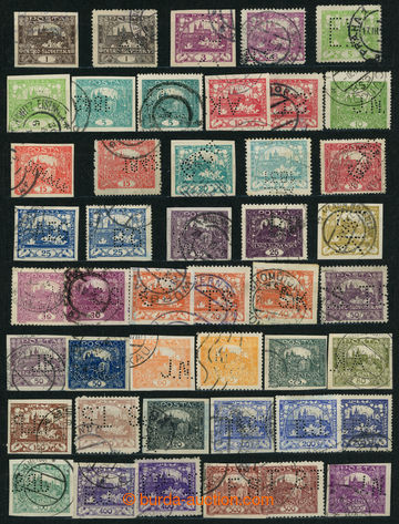 238608 - 1918 PARTIE / selection of 45 pcs of stamp. with perfins on 