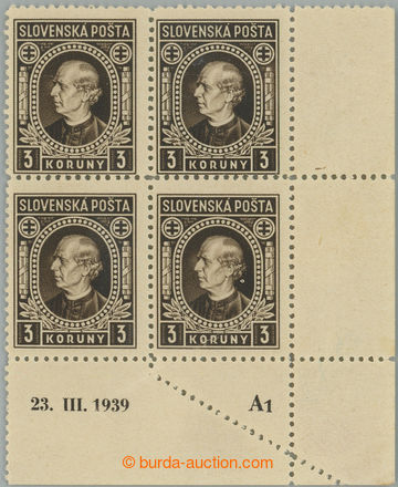 261894 - 1939 Sy.32A production flaw, Hlinka 3 Koruna brown, LR corne