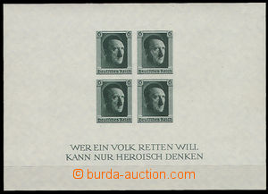 26713 - 1937 aršík Mi.Bl.8, kat. 220€
