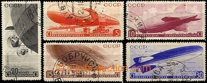35736 - 1934 Zeppelins Mi.483-487, c.v.. 85€