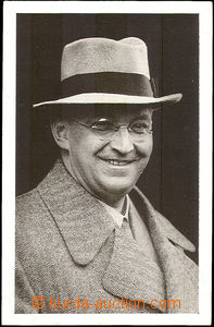 36975 - 1939 Fotoportrét Konrada Henleina v klobouku. Neprošlá, o