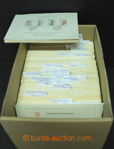 43883 - 1949-89 ČSR II.  sbírka nálepních listů, více jak 1000