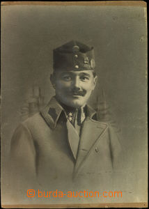 44588 - 1919 cabinet card Austria-Hungary soldier in uniform,  B/W.,