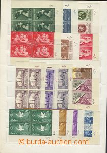 59365 - 1956-58 selection of 29 pcs of corner blk-of-4 with plate nu