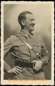 63334 - 1942 A.Hitler, čb portrét vůdce v uniformě a s usměvem,
