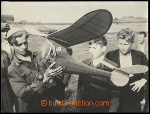 68727 - 1946 Východský John - photo air-mail modelářů,  B/W, fo