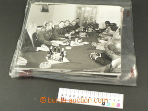 80665 - 1980 PHOTO  selection of 59 pcs of photos War Office, milita