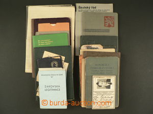 90305 - 1932-48 IDENTITY PAPERS  selection of identity-card, contain